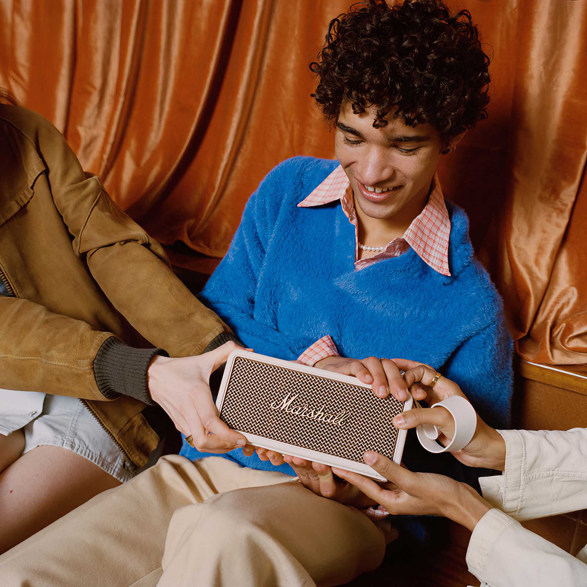 Altavoz portátil Middleton II – Cream Marshall