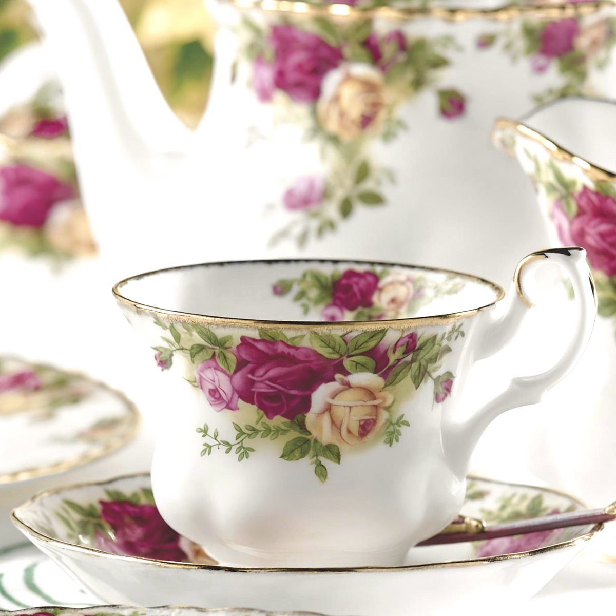 Taza de té c/plato, ROYAL ALBERT, OLD COUNTRY ROSES - Vista 2 - Nahia Home